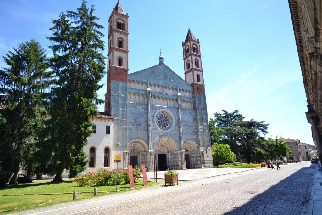 Appartamento Conte Verde Vercelli Exteriör bild